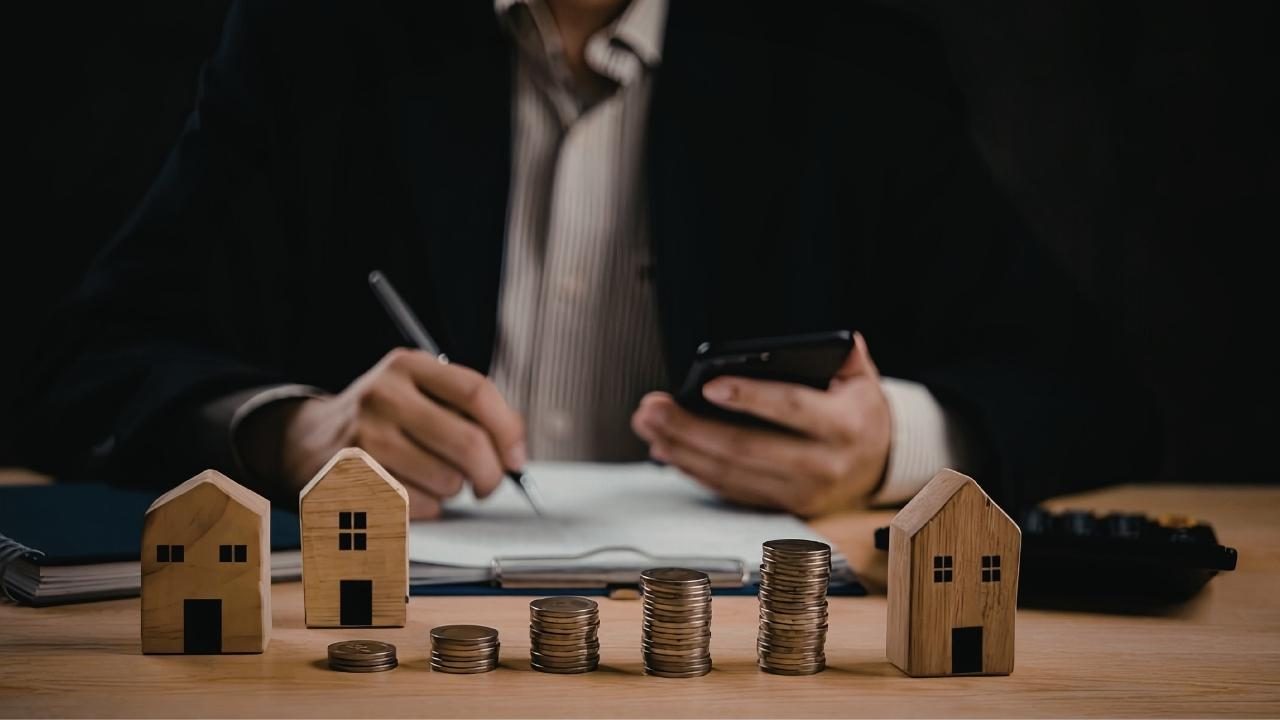 Investment Property Refinance Loans in 2026 Rate-and-Term vs. Cash-Out for 1-4 Unit Properties