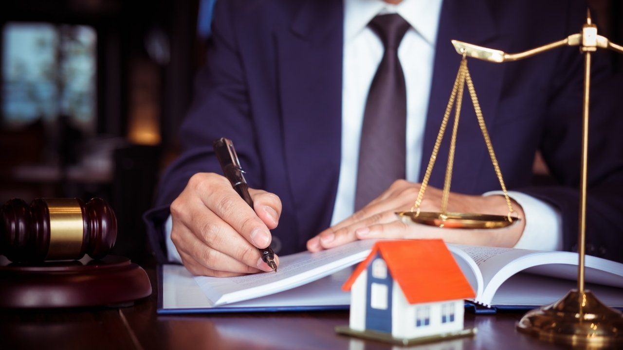 How to Qualify for a Foreclosure Bailout Loan How to Qualify for a Foreclosure Bailout Loan