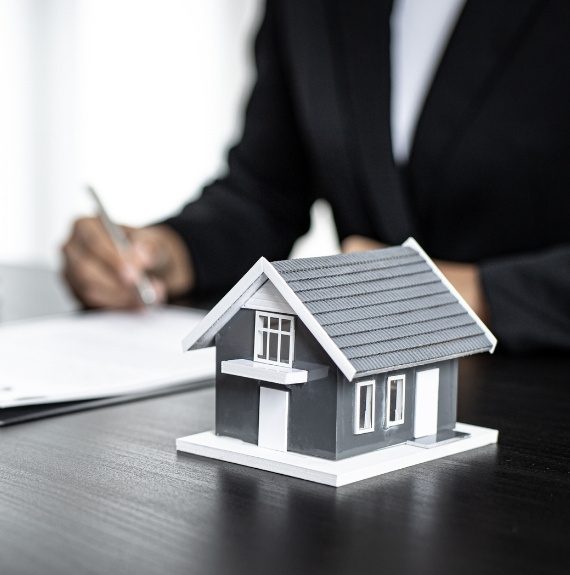 Why Suburban Investors in Plantation Face Different Foreclosure Pressures
