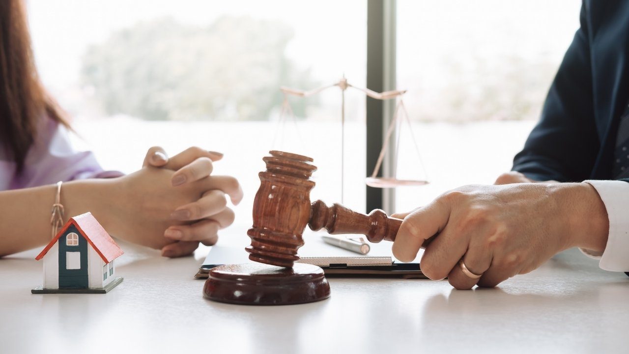 How Do You Qualify for a Foreclosure Bailout Loan? How Do You Qualify for a Foreclosure Bailout Loan?