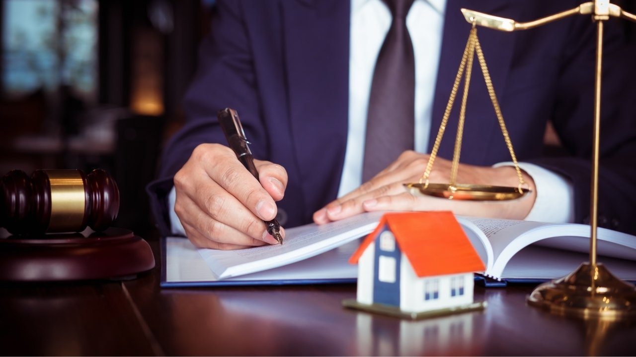 Judicial vs. Non-Judicial Foreclosure: What Investors Should Know Judicial vs. Non-Judicial Foreclosure: What Investors Should Know