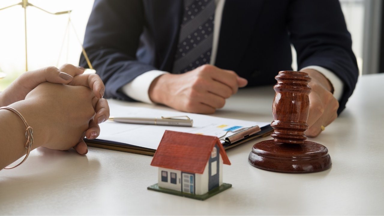 What Are Points on a Foreclosure Bailout Loan? What Are Points on a Foreclosure Bailout Loan?