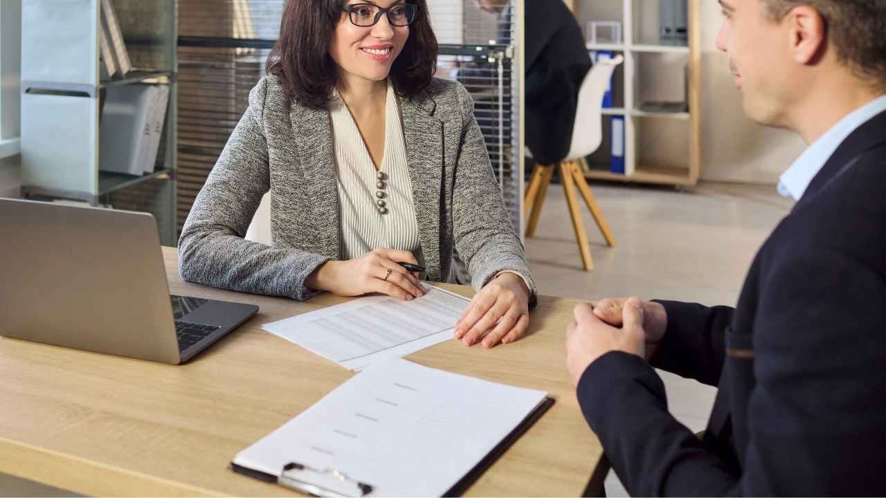 Skip the bank paperwork and delays - Private Real Estate Lending in Spanish Skip the bank paperwork and delays - Private Real Estate Lending in Spanish